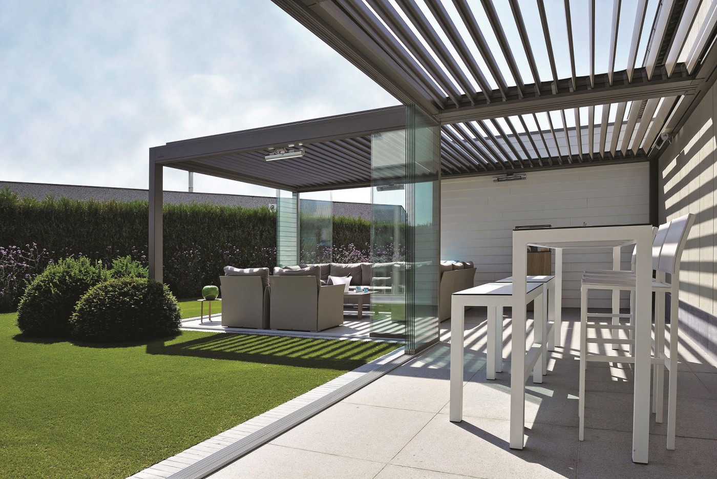 Garden aluminum pergola Dubai